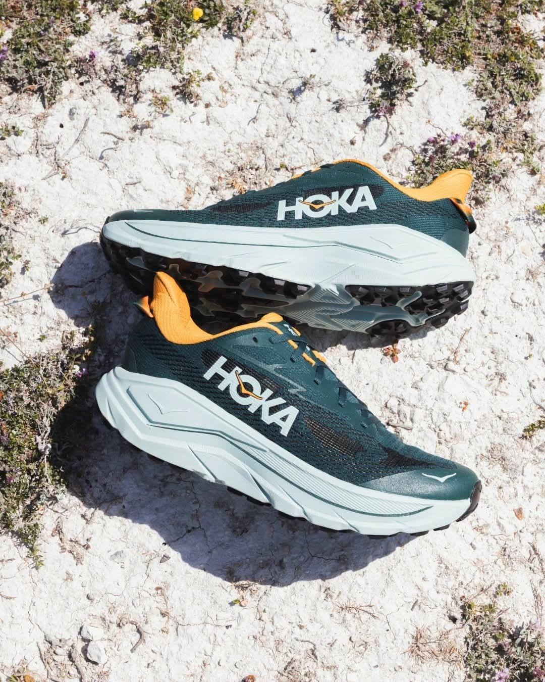 脚感天花板!HOKA 这双深绿越野跑鞋,户外通勤都能打✨